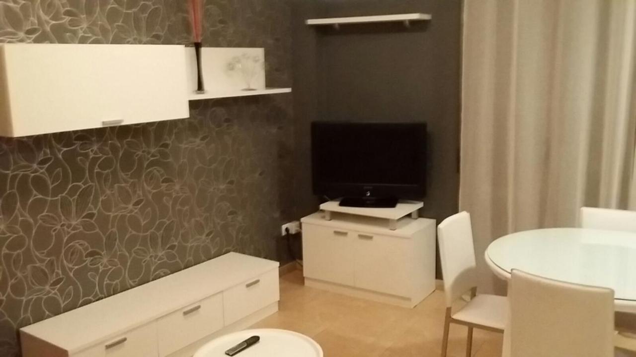 Apartamento Centro Almansa Apartment ภายนอก รูปภาพ